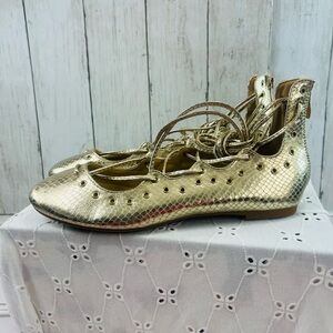 Steve madden women tie Lace Balllet flat Gold Faux Snake Leather Shoes size 6